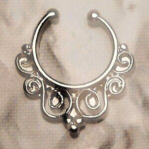 No 6 - Fake 10mm Septum Ring - new, repackaged, silver color